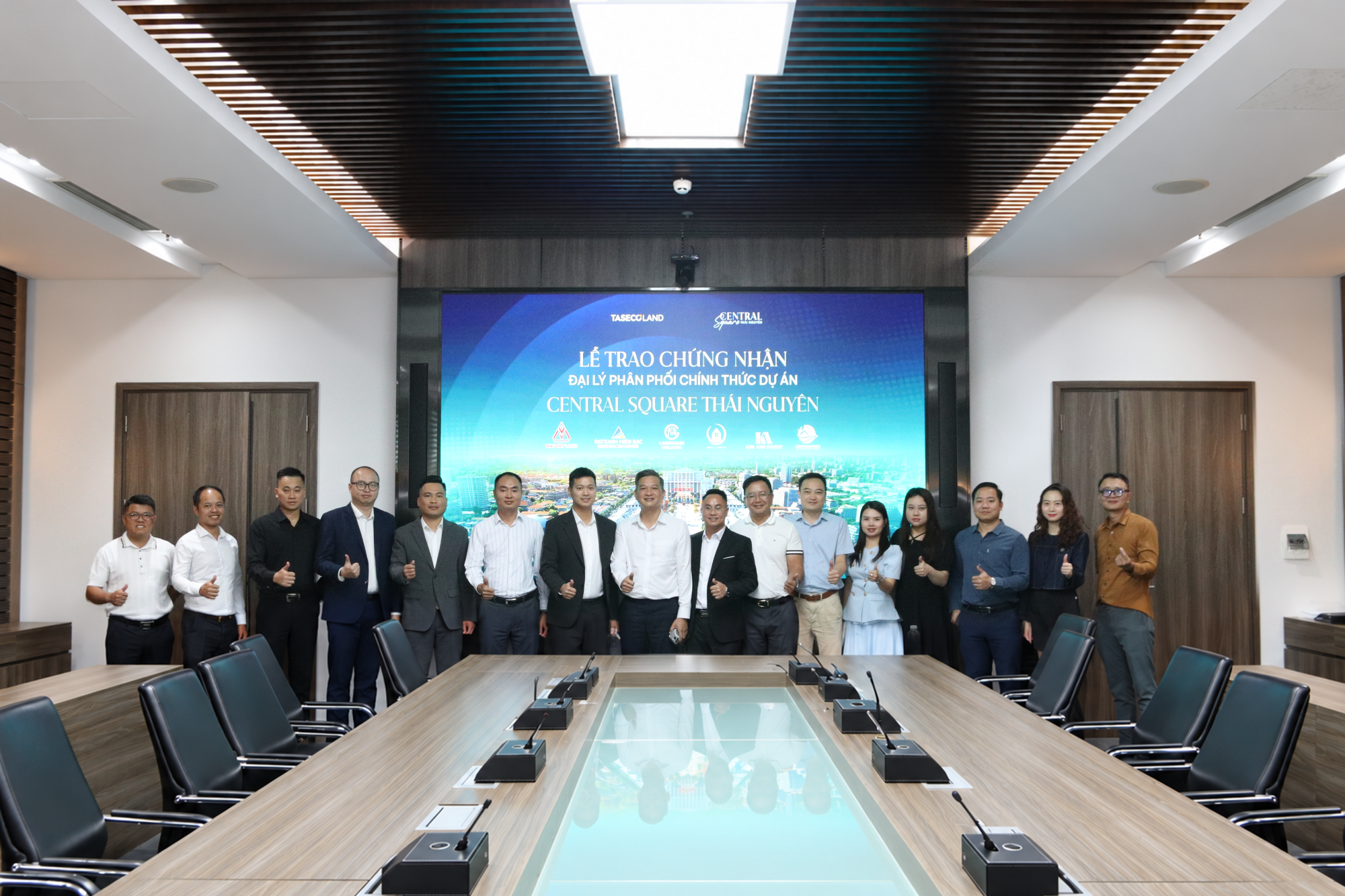 TasecoLand trao chứng nhận Đại lý phân phối chính thức dự án Central Square Thái Nguyên